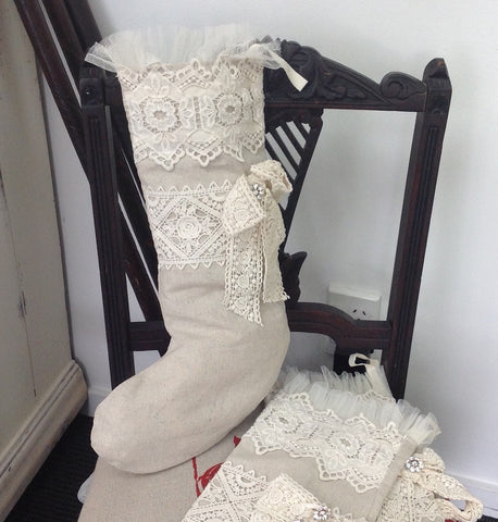Linen & Lace Christmas Stocking: vintage styling